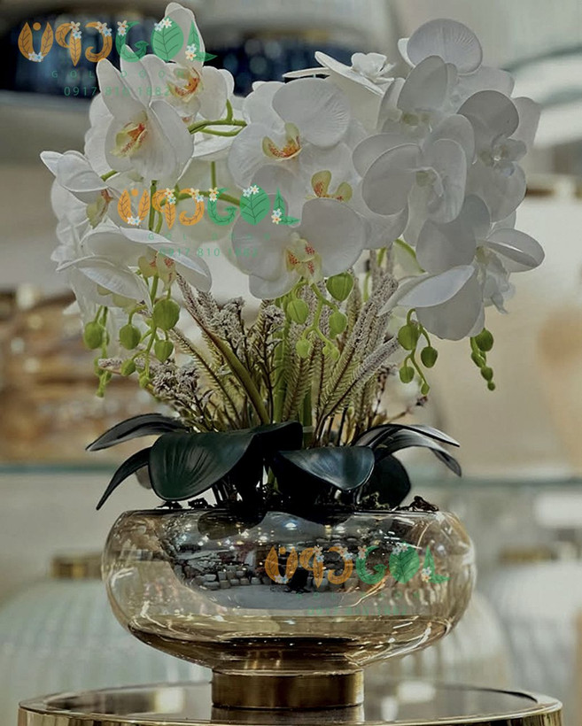 گلدان شیشه ای رومیزی لب فلزی کد 38 کوچک