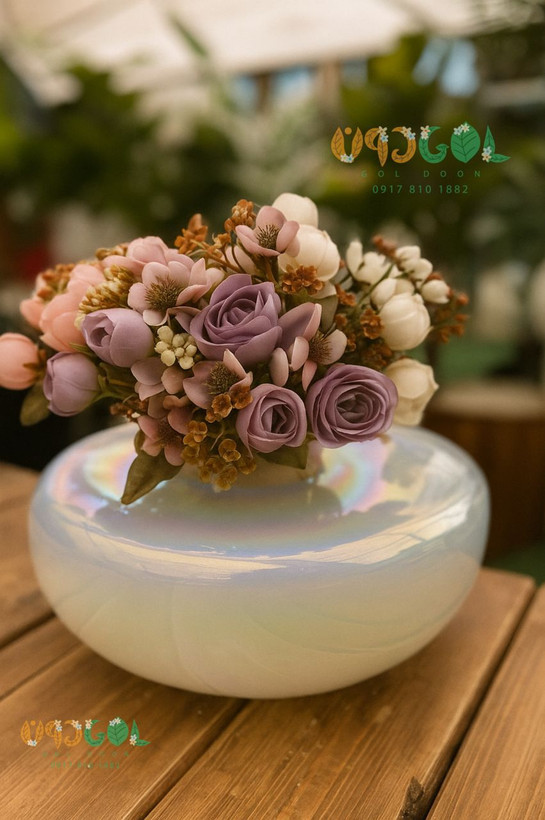 گلدان شیشه ای رومیزی لب فلزی کد 26